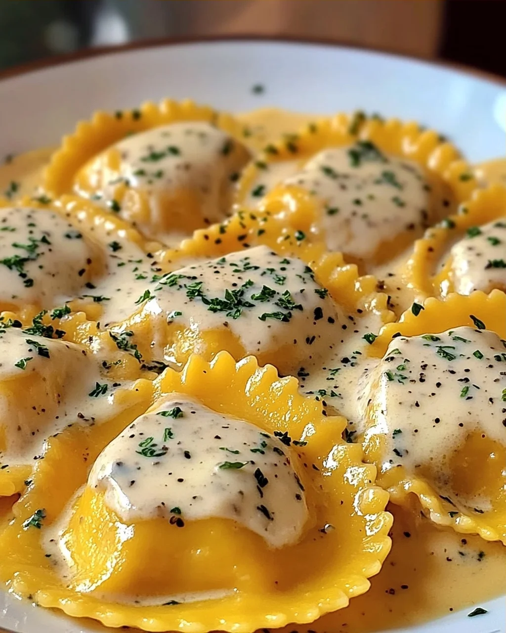 Butternut-Kürbis-Ravioli mit cremiger Sauce