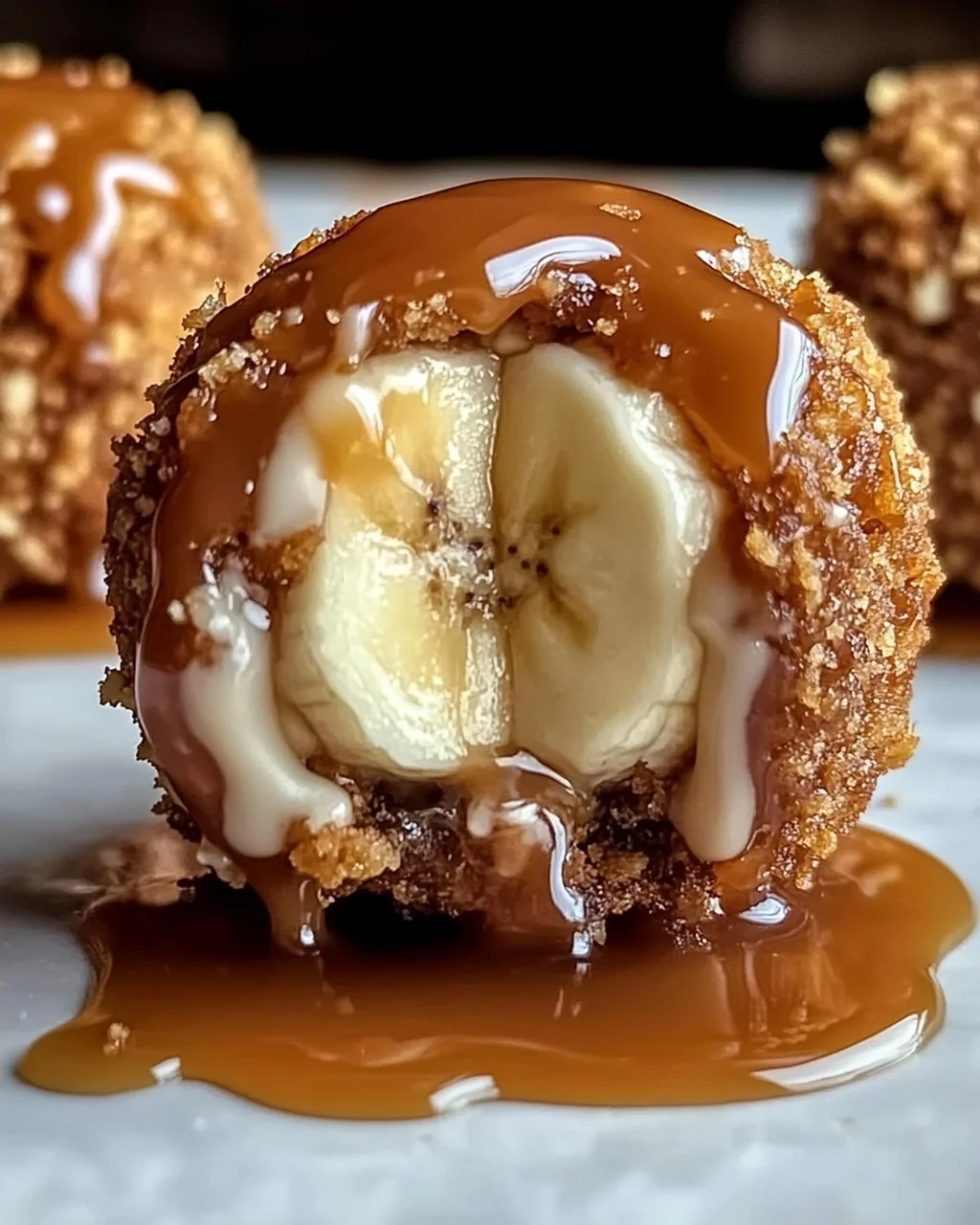 Karamell-Bananen-Käsekuchen-Crunch-Bomben ganz leicht