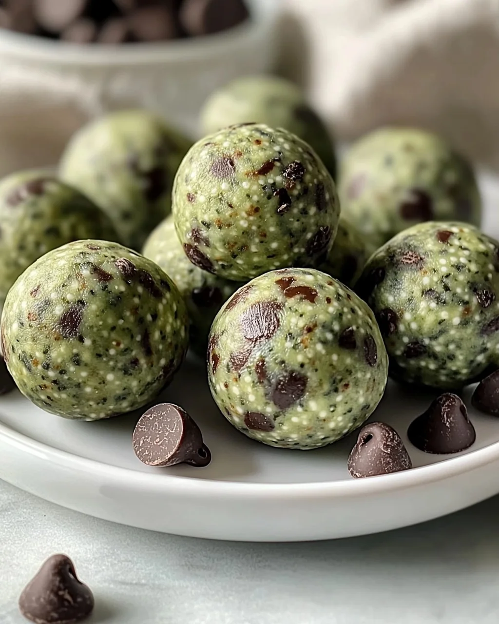 Minz-Schoko-Proteinbällchen Rezept: Gesunder Power-Snack!